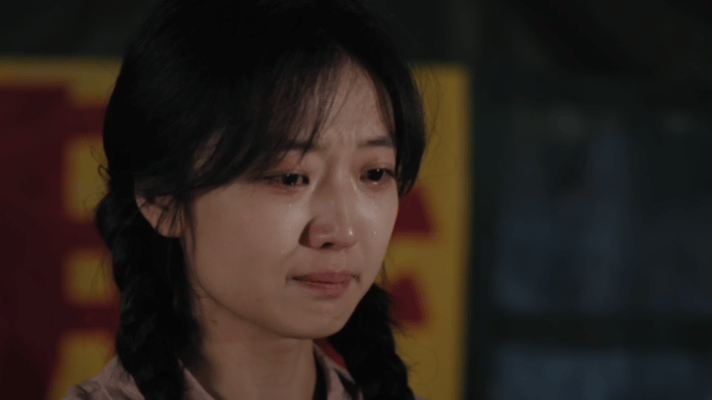  费霓 妇女能顶半边天 又被费霓破防了！奔赴灾区的坚定，直面困难的勇气，温柔却有