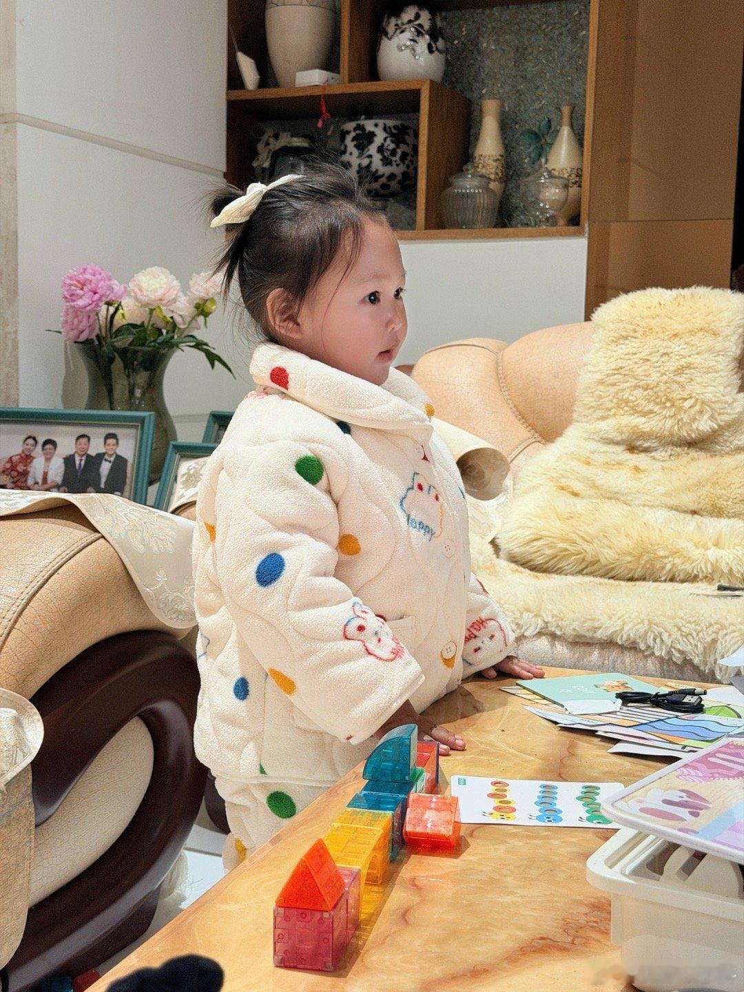 第一批回家过年的已经躺平了确实还是省服暖和，直接给娃给安排了一套～ 