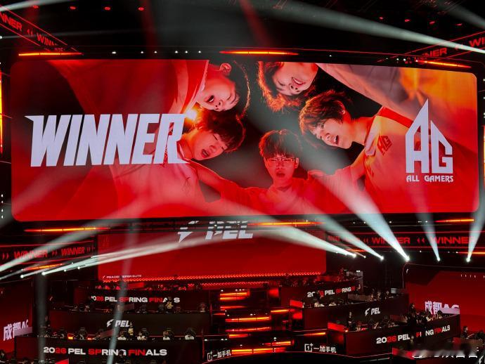 AG花花四连枪王MVPAG春决淬火燎原 AG花花这次赛场手感超级在线，直接拿下四