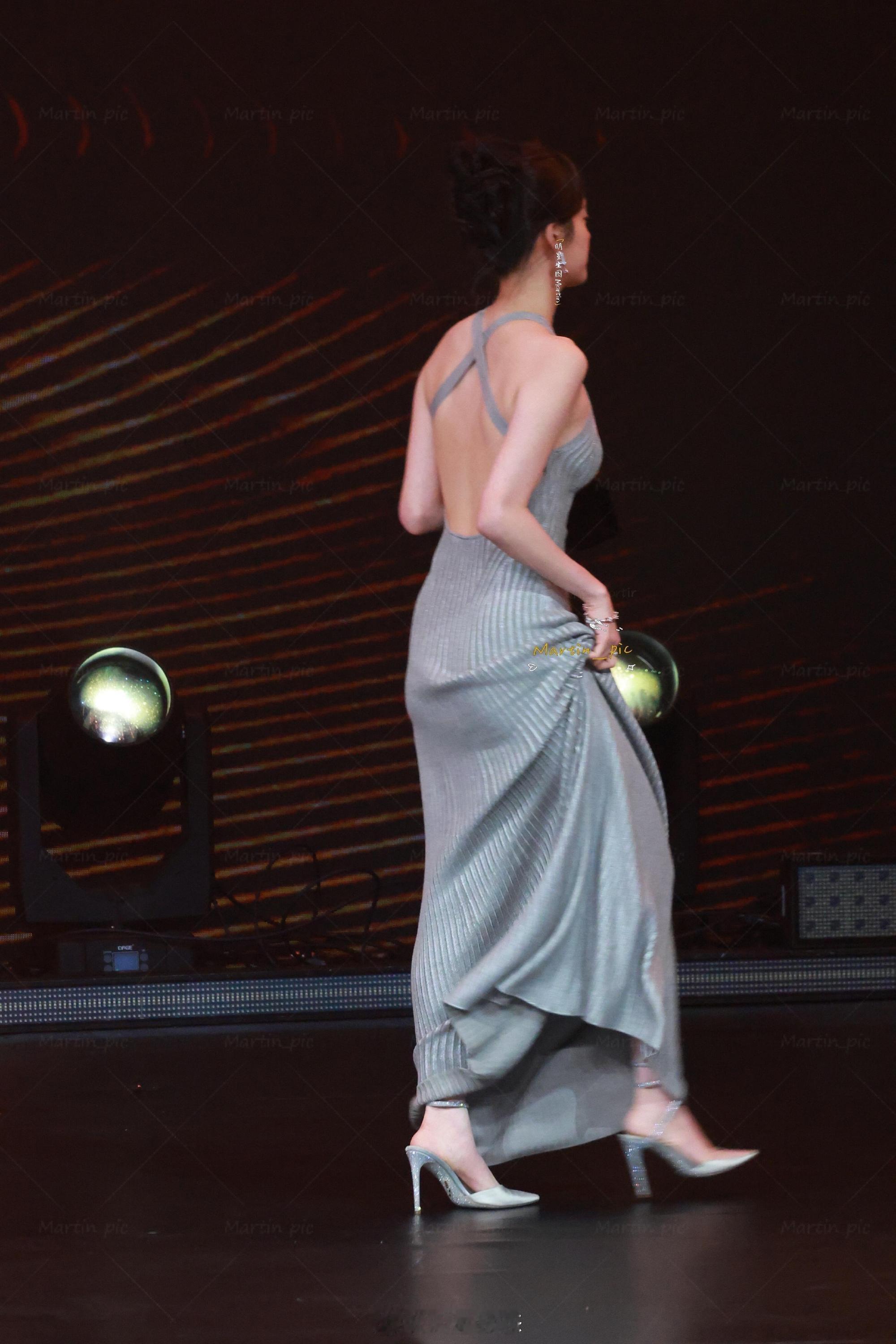 欧阳娜娜真成熟了 