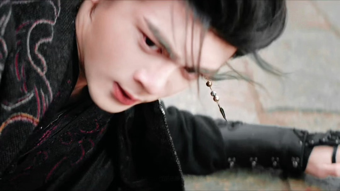 曾舜晞好美貌一个战损吐血曾舜晞战损镜头 谁能拒绝曾舜晞的战损啊！吐血那一下又痛又