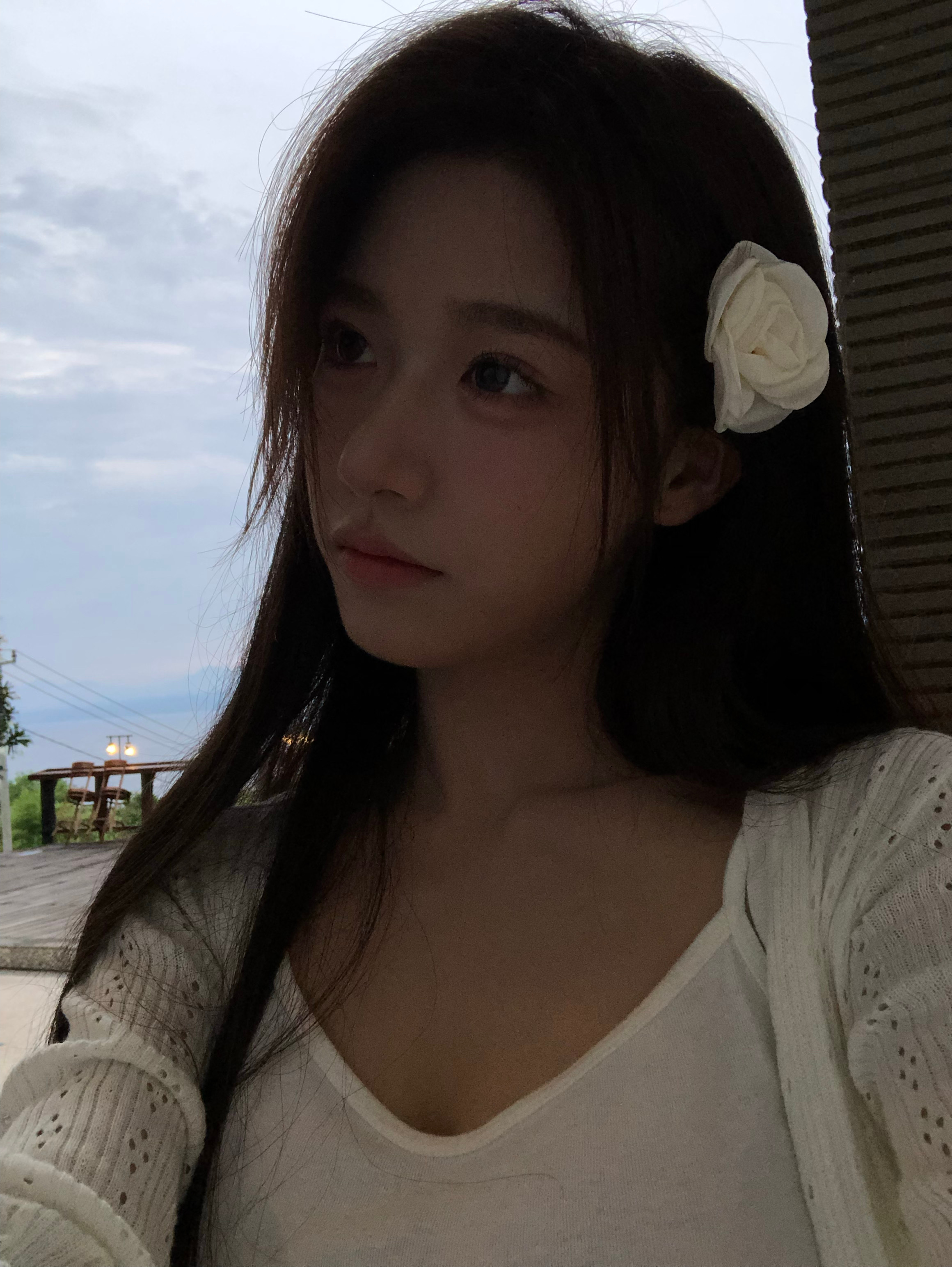 啊啊啊你们这么担心我 我就是手机关机了 回家之后懒得看手机 一直和miumiu玩