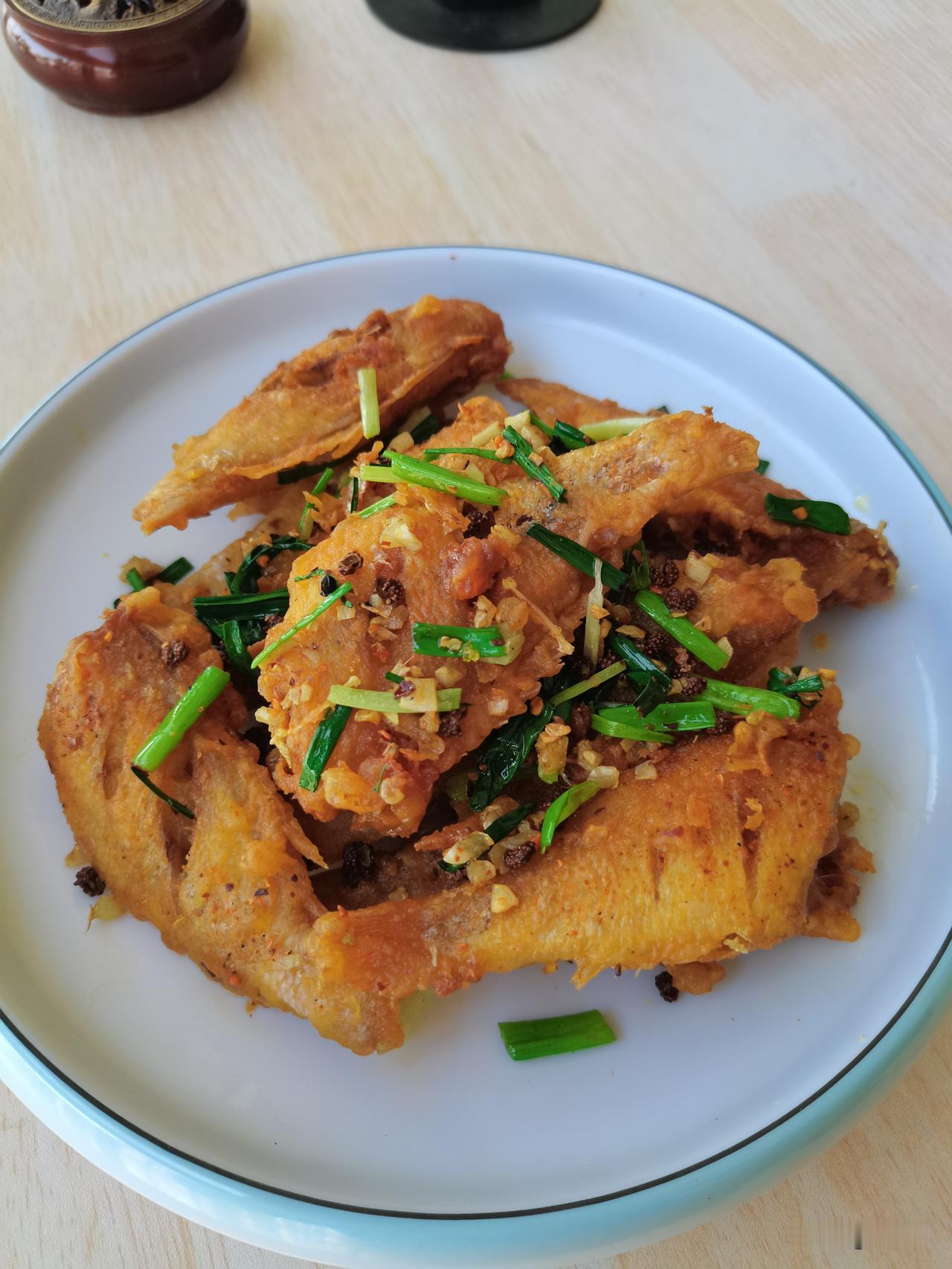 都说宜昌收入低消费高，这个我不反对；如果单说自己买菜做饭，伙食成本还是蛮低的:三