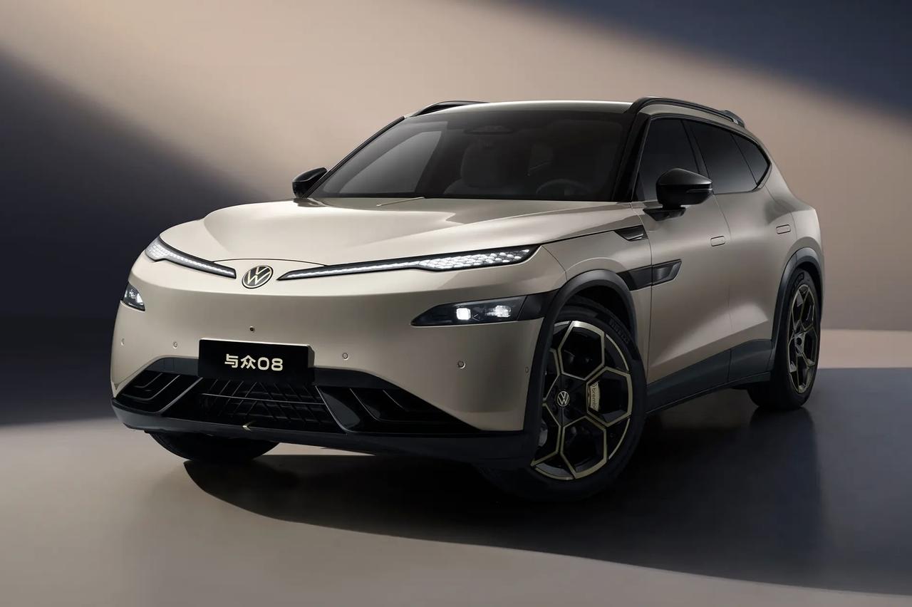 大众的与众08，这前大灯，是谁设计的?

大众与小鹏合作的中大型SUV，与众08