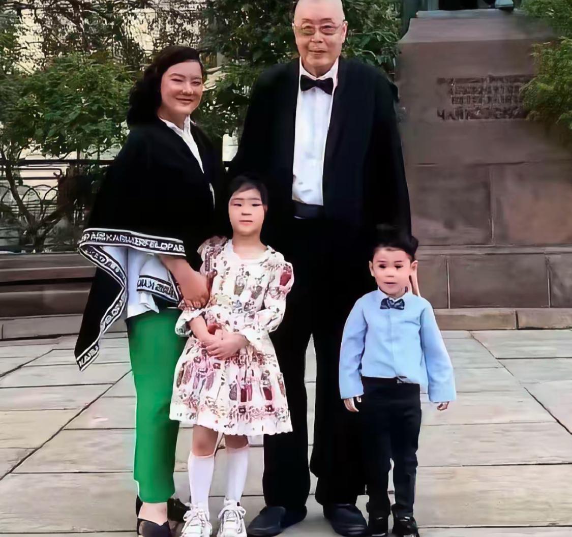 刘诗昆一家