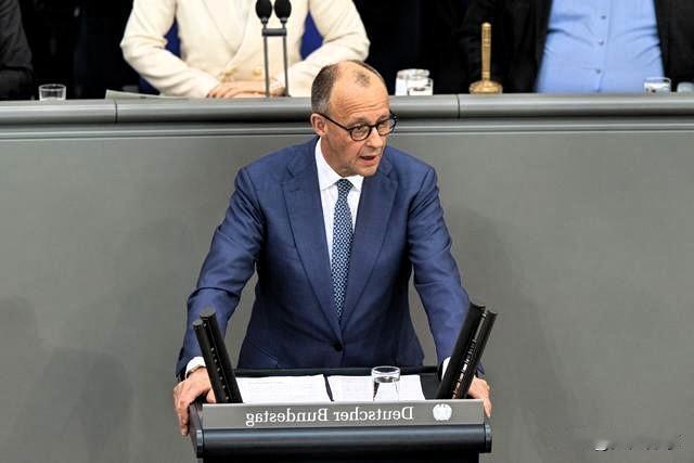 国际局势彻底引爆！德国总理默茨4月27日公开表态，直言美国对伊朗动武毫无战略，如