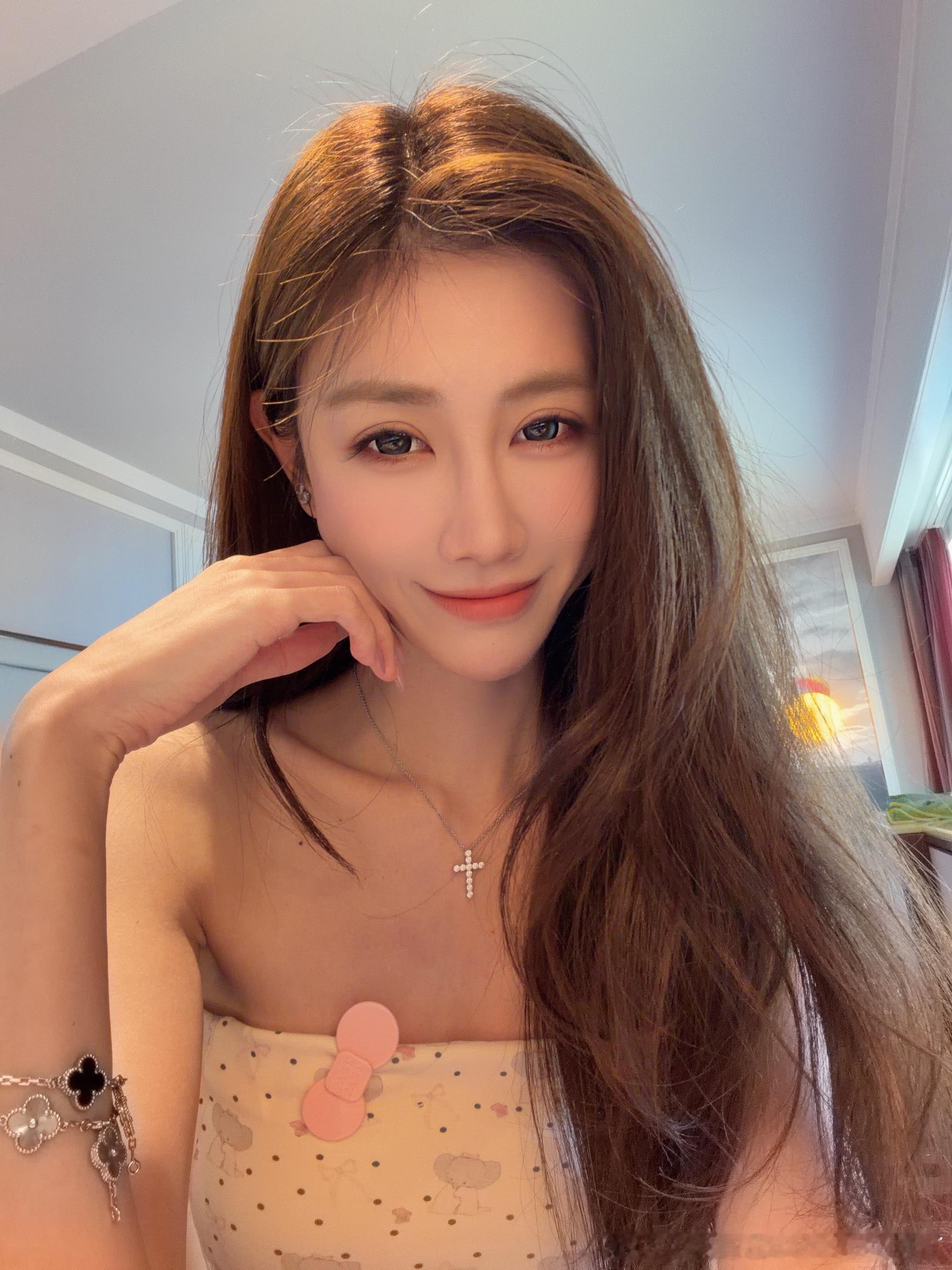 存个图 twoi女孩 