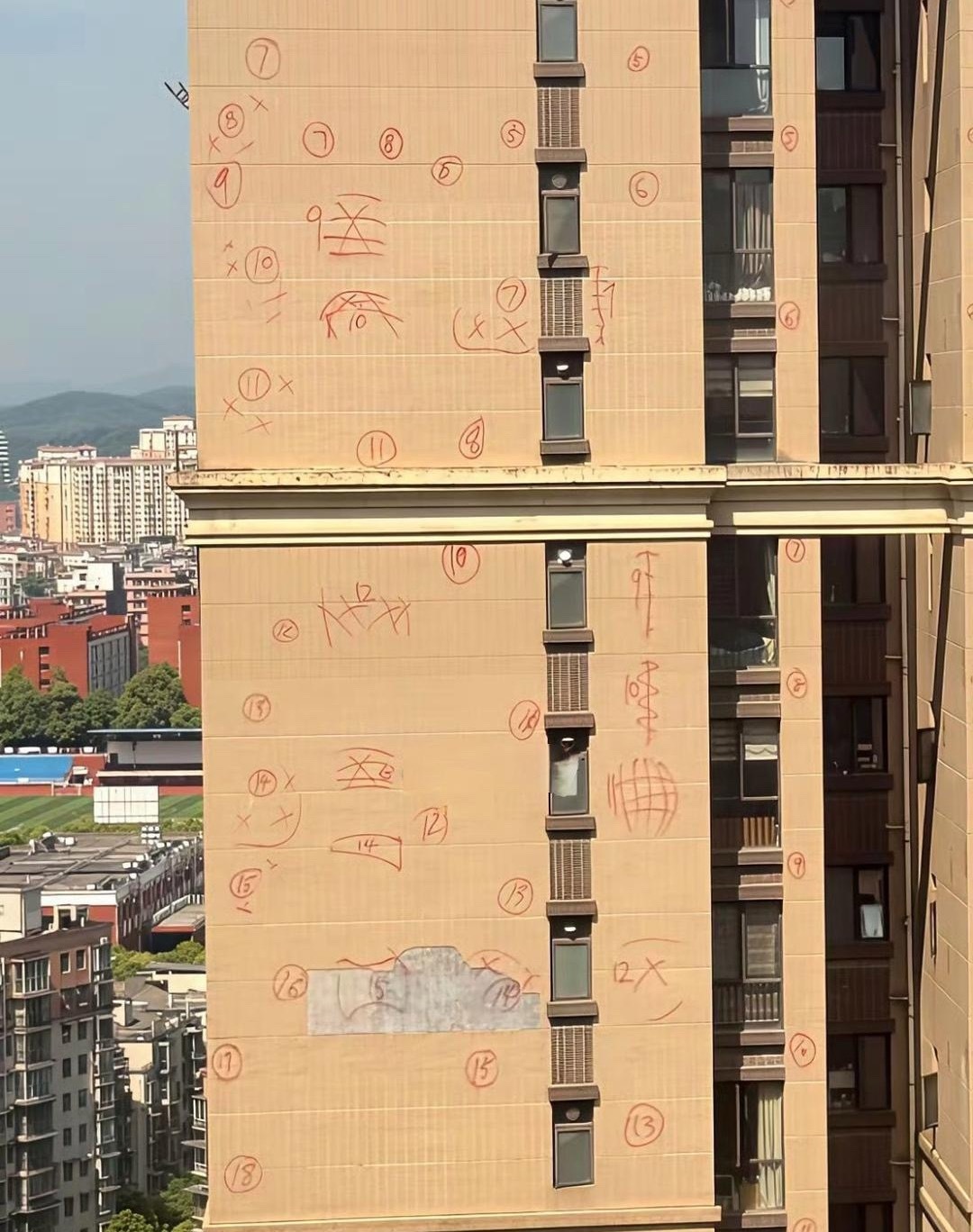 房子建好了，但是忘了擦 