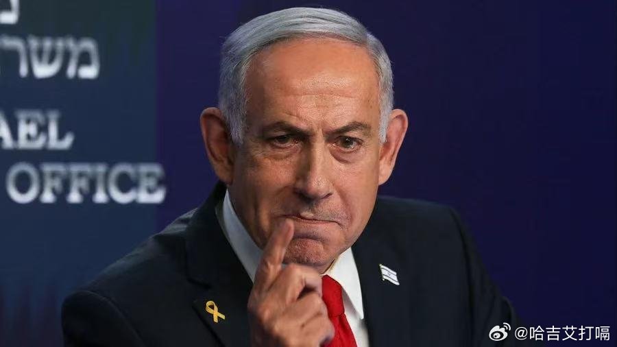 凤凰新闻伊朗把内塔尼亚胡的行踪公开播报，紧接着导弹打进他的办公楼。这两个动作连在