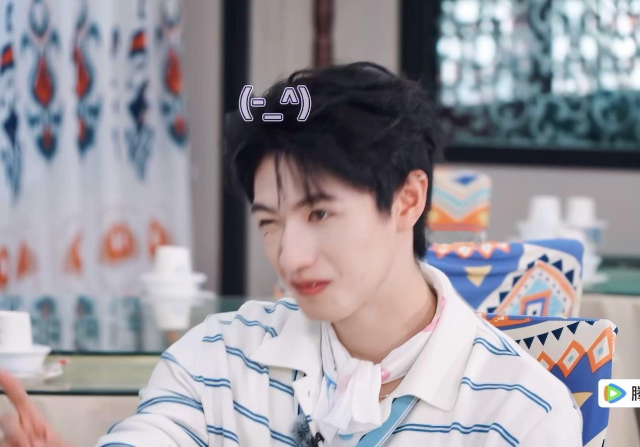 得意的咪 ​​​