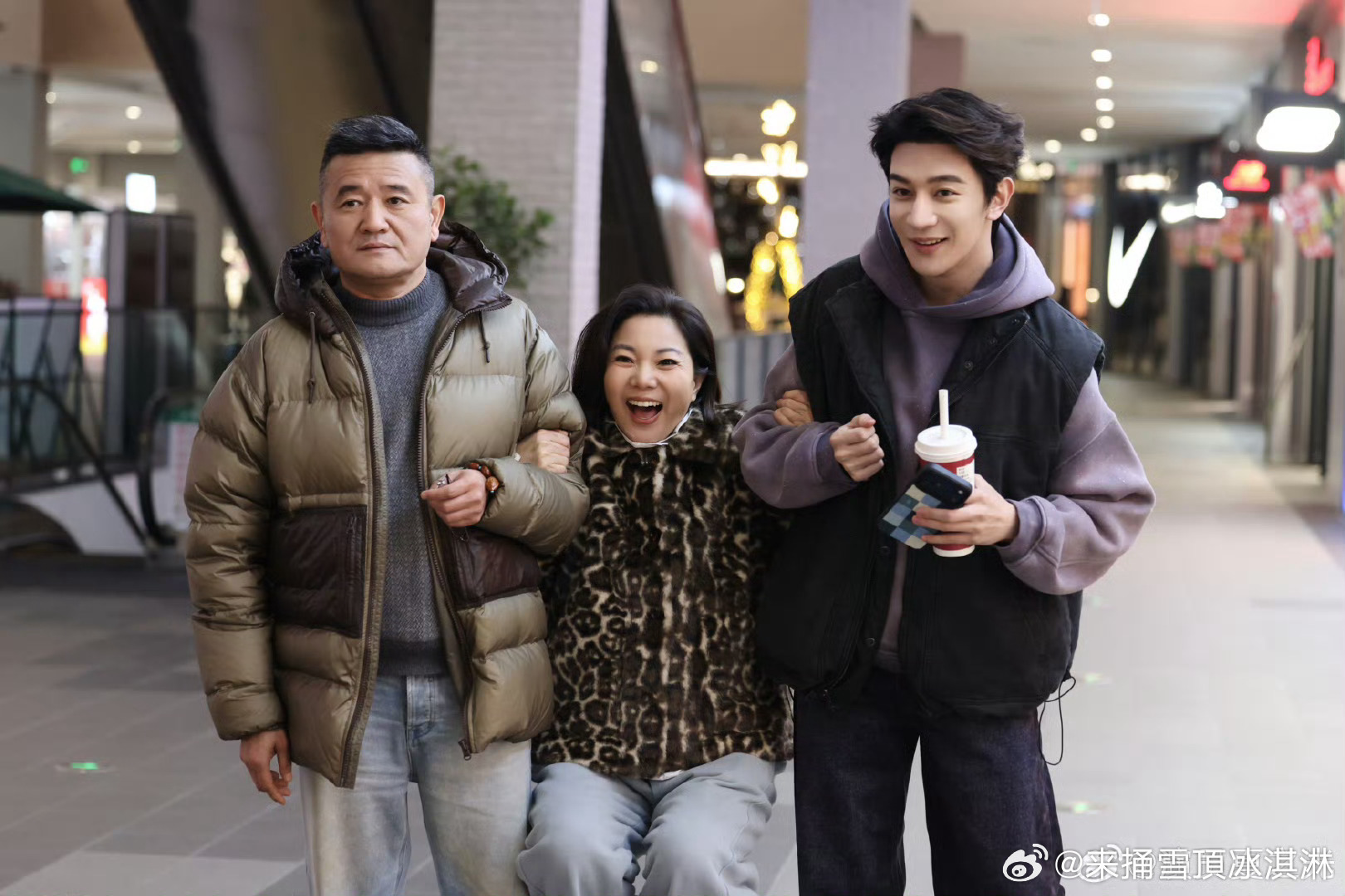 一诺和夏之光原生家庭对比我家那小子家庭氛围真的很重要，被温柔爱着长大，和自己撑着