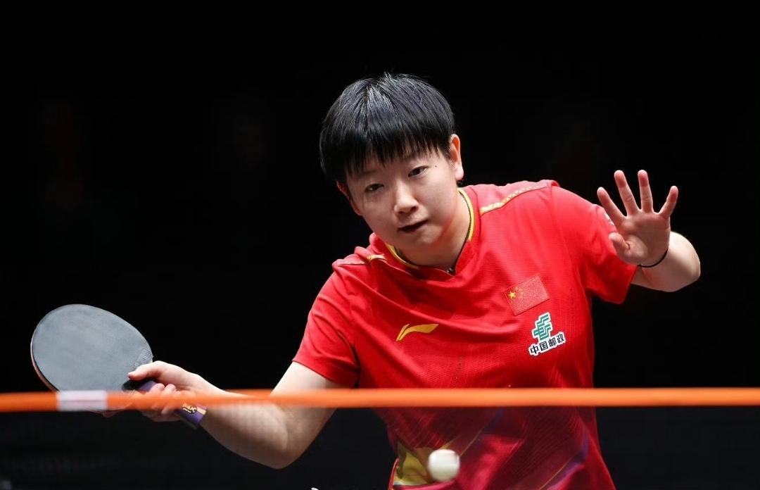 孙颖莎爆冷无缘决赛！
WTT香港总决赛2025 女单半决赛，国乒孙颖莎与队友蒯曼