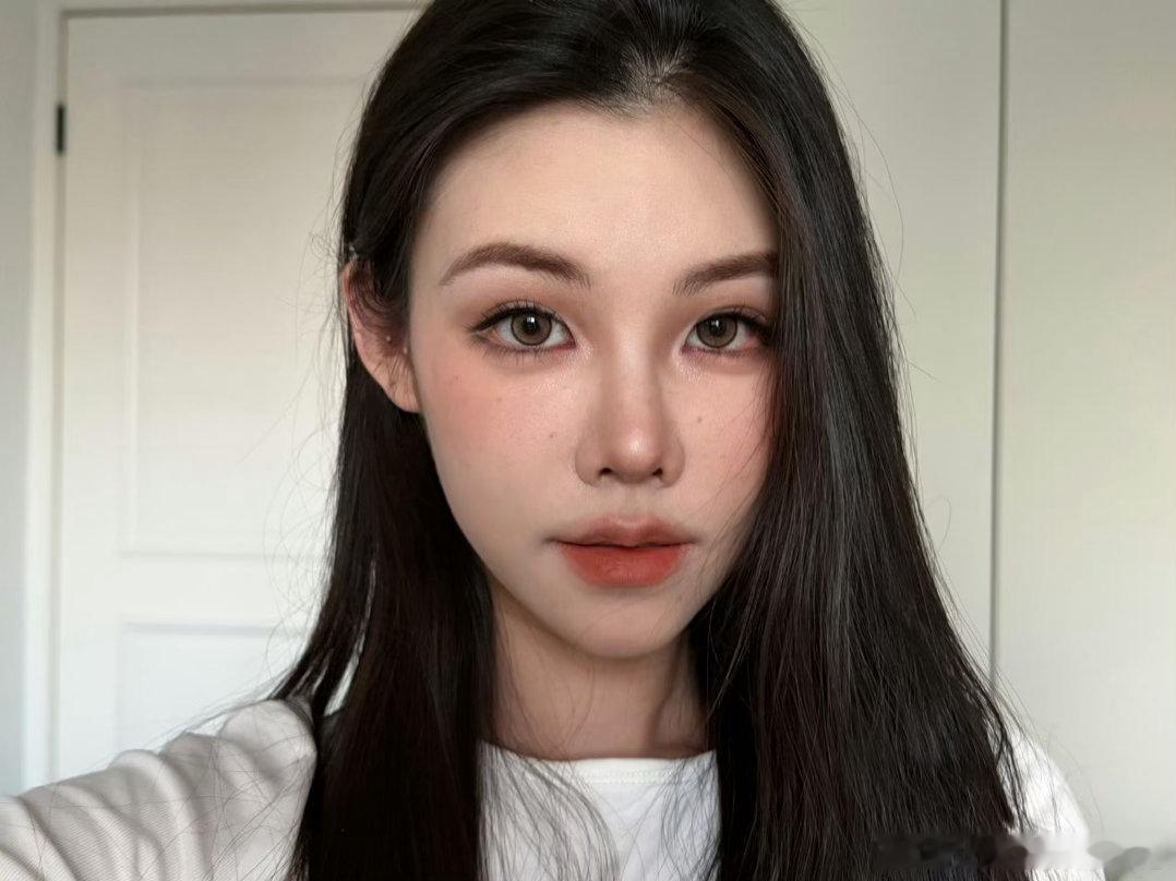 只有姜乘澜能教会我化妆跟随姜乘澜学习化妆的这段日子，彻底打破了我对化妆的刻板认知