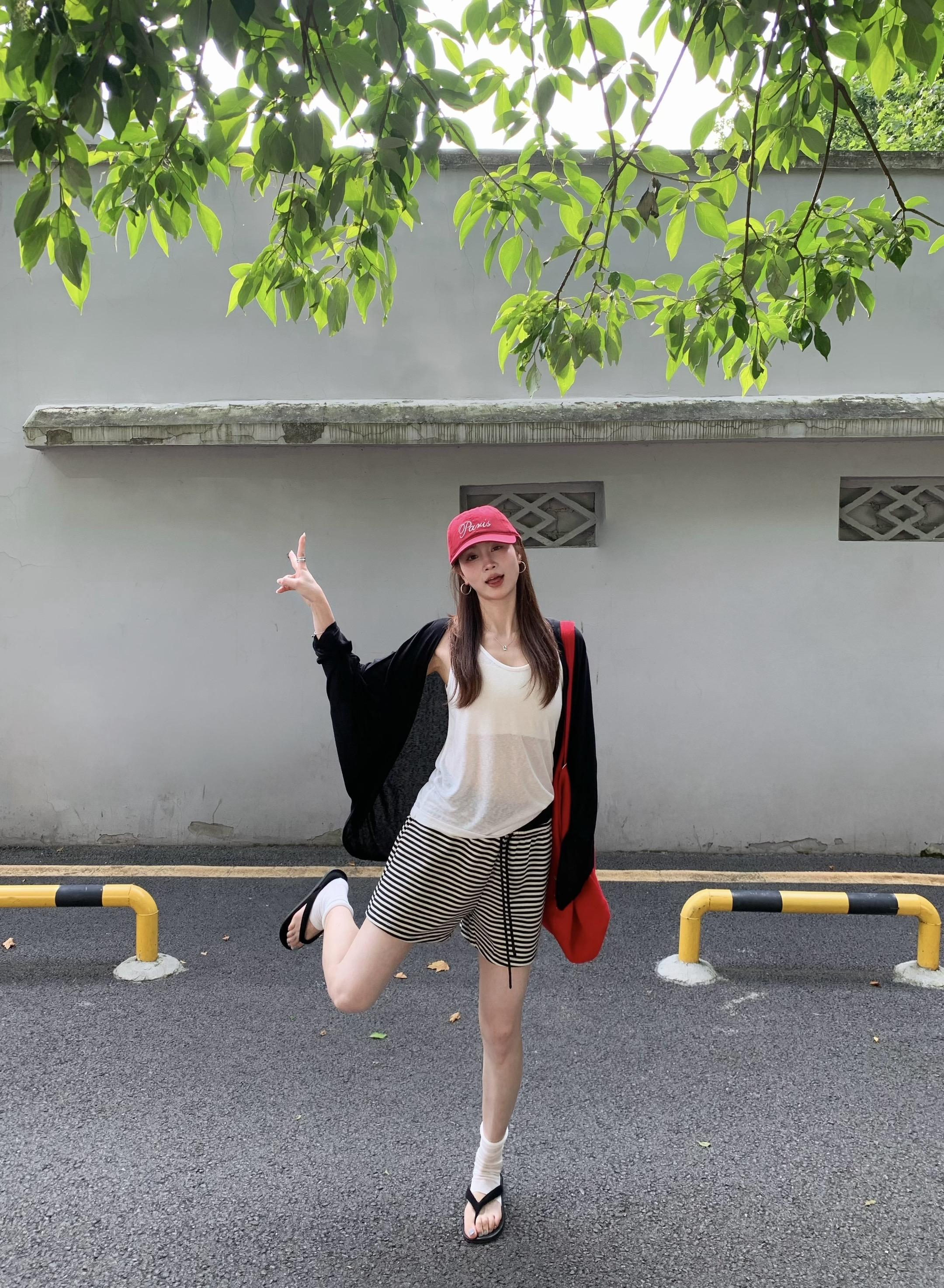 遇到喜欢的调调 就想发个朋友圈 虽然不能当饭吃 但是可以喂养无趣的灵魂