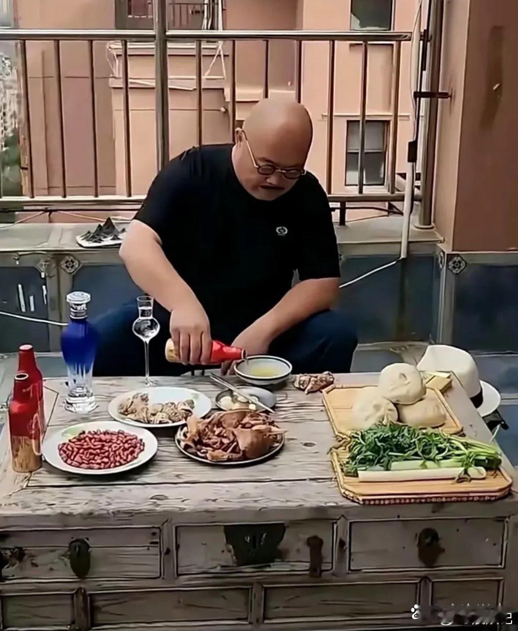 刀郎吃一顿大餐，总花费还不到500,太正能量了！ ​​​