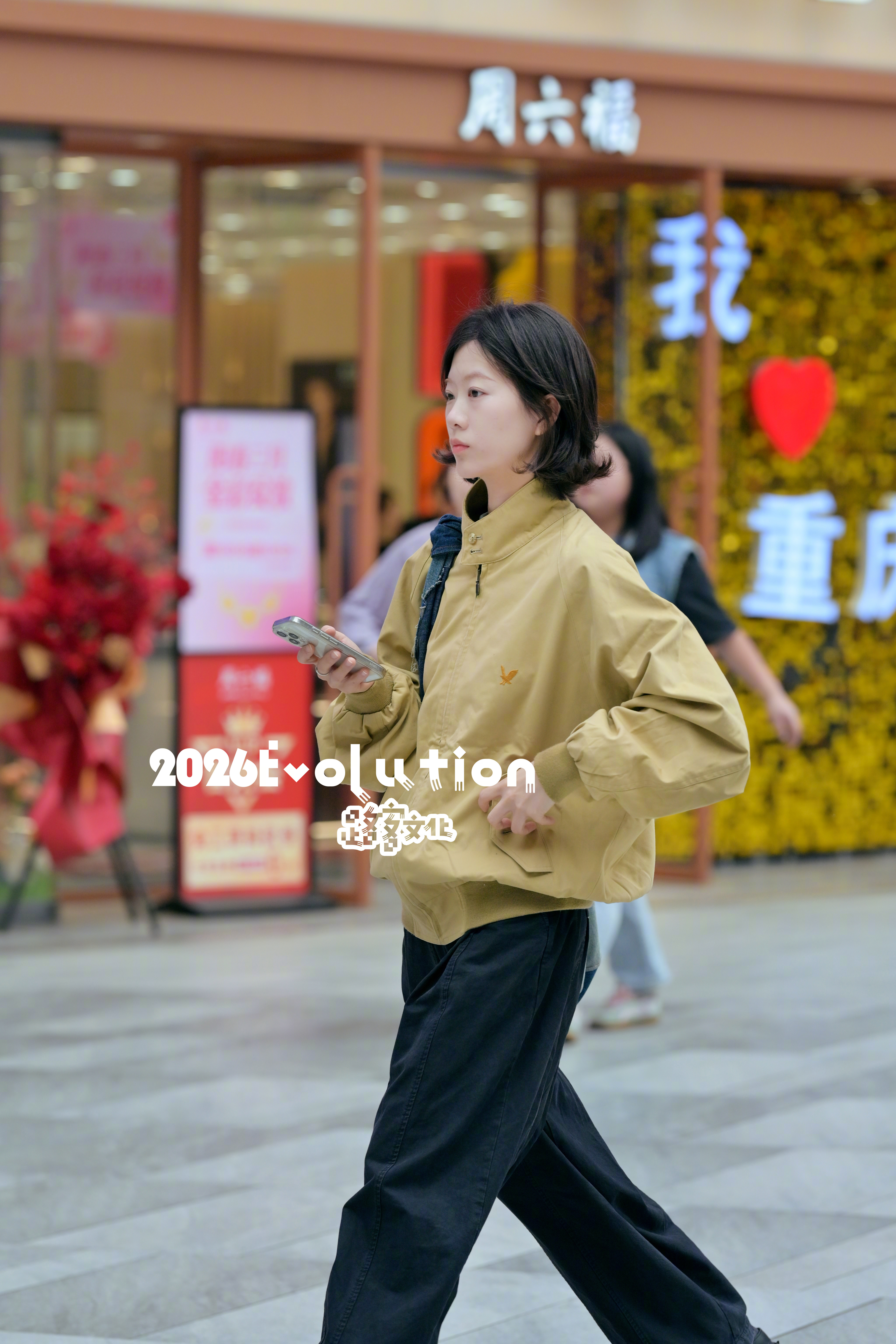 再来一张半身特写 