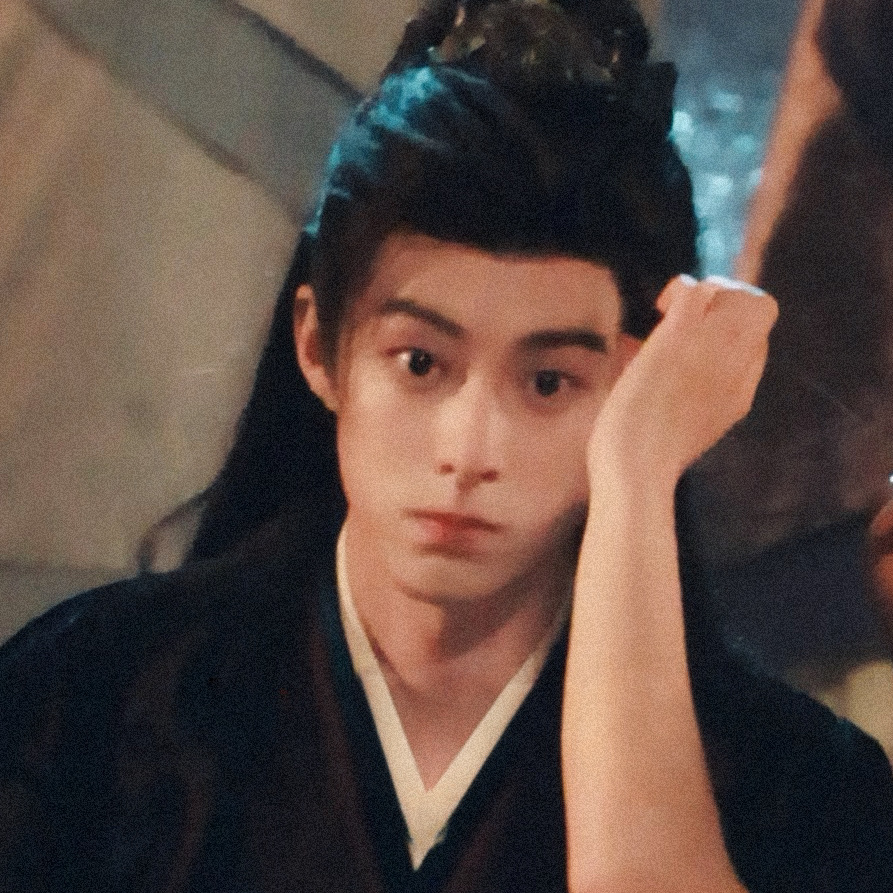 依旧呆萌 