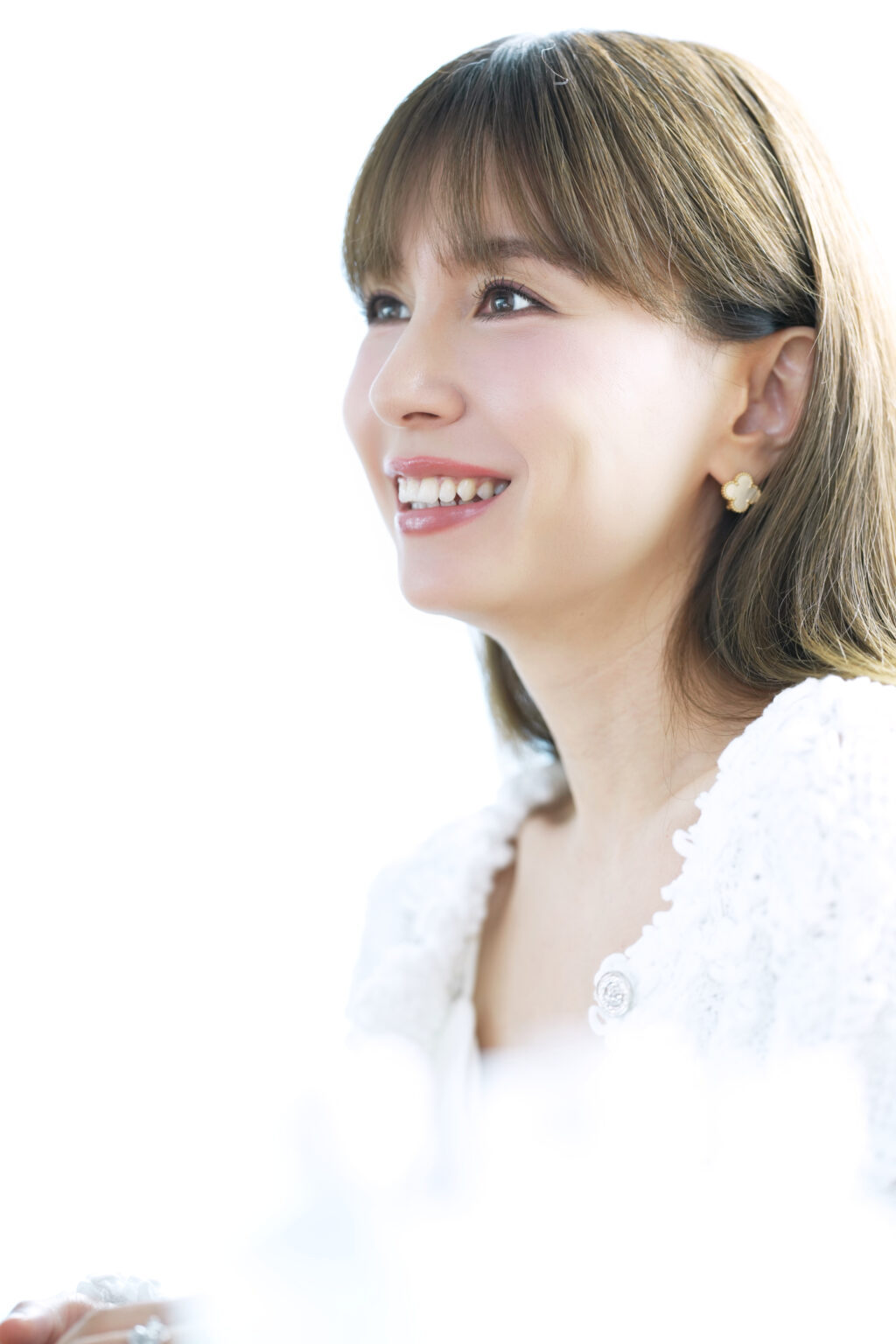 日娱新闻 May J.日媒《cocorone》采访美图。 