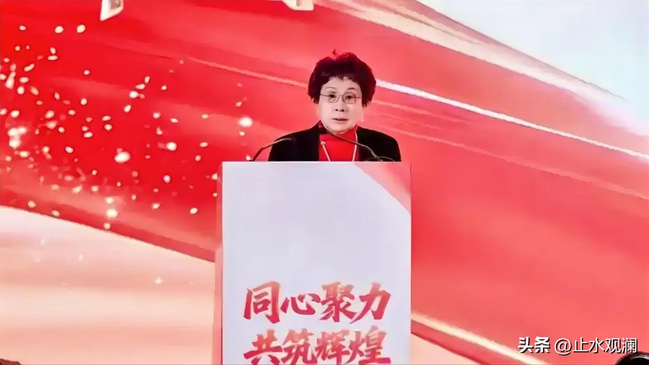 丈夫去世刚一年，83岁的老母亲就被女儿和女婿联手提议罢免。

奥精医疗这出豪门内