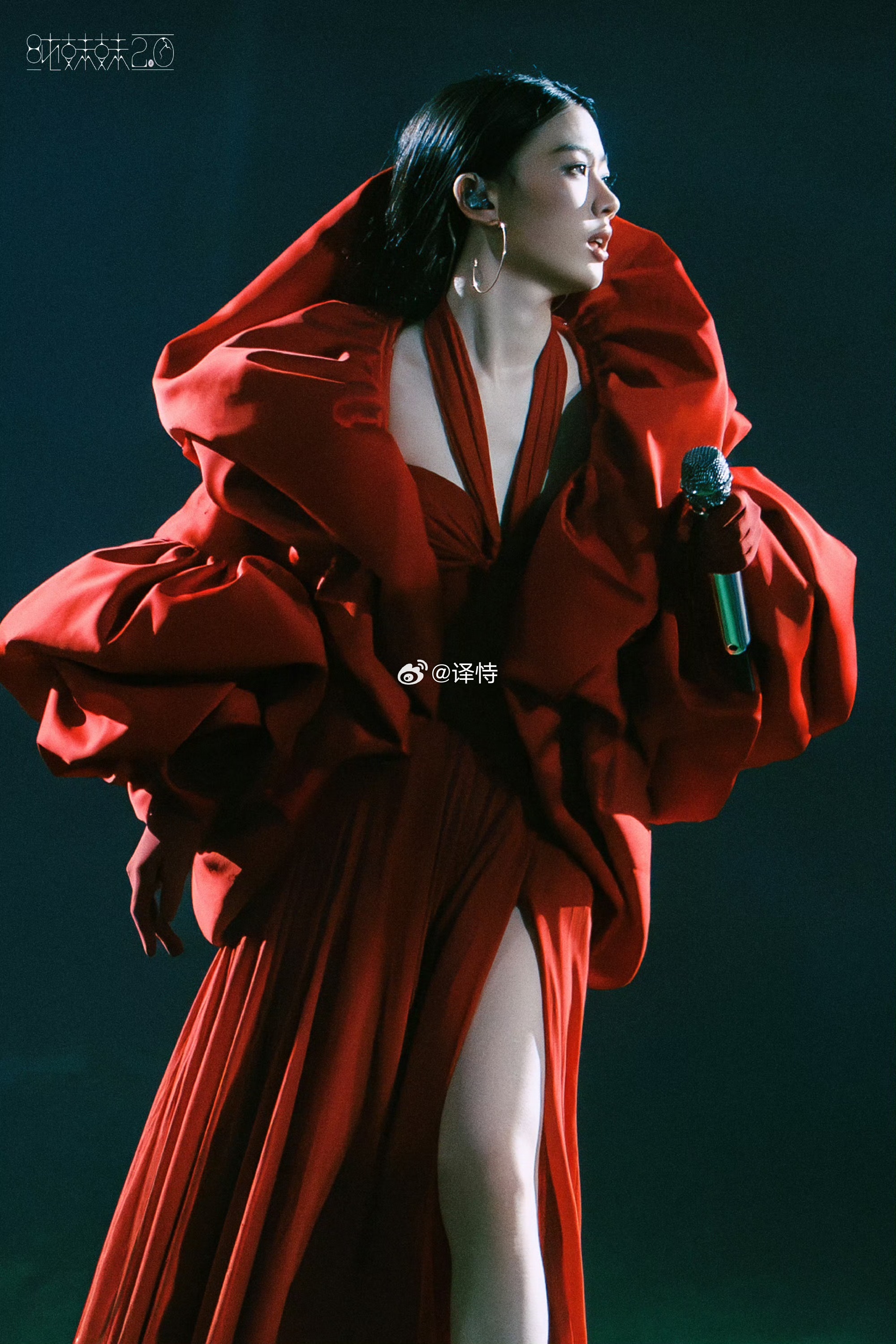单依纯演唱会谁能拒绝单依纯的现场！可温柔可热烈，抒情与唱跳自由切换，沉浸式光影舞