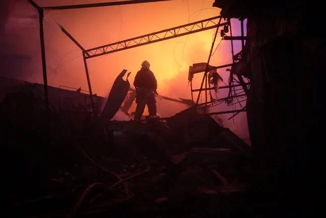 乌克兰称数百起俄军星链无人机攻击案例

乌克兰国防部长费多罗夫29日称，乌方正与