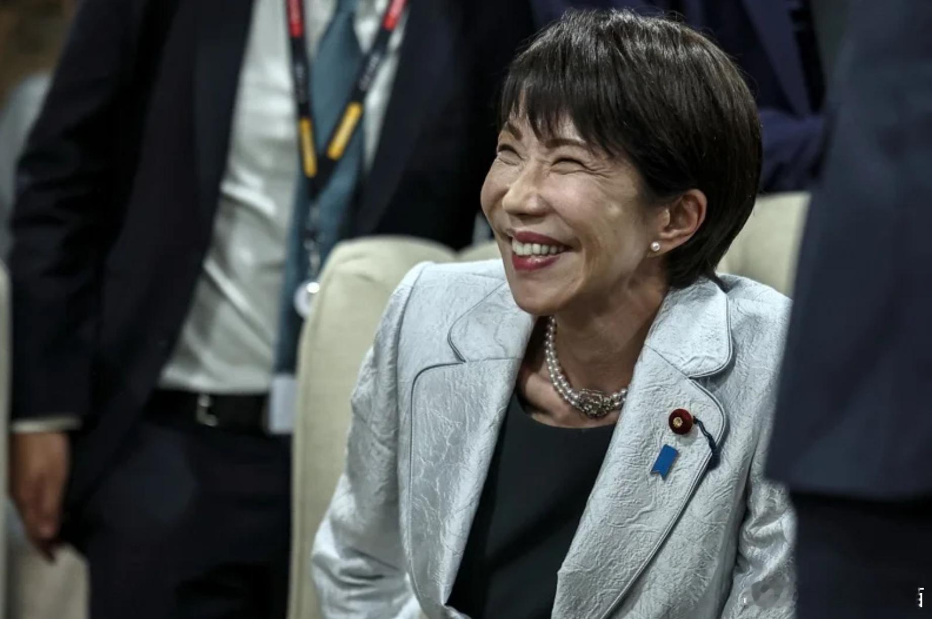 【日本首相高市早苗最新民调出炉！支持率飙至72%，《读卖新闻》揭示高人气原因】 