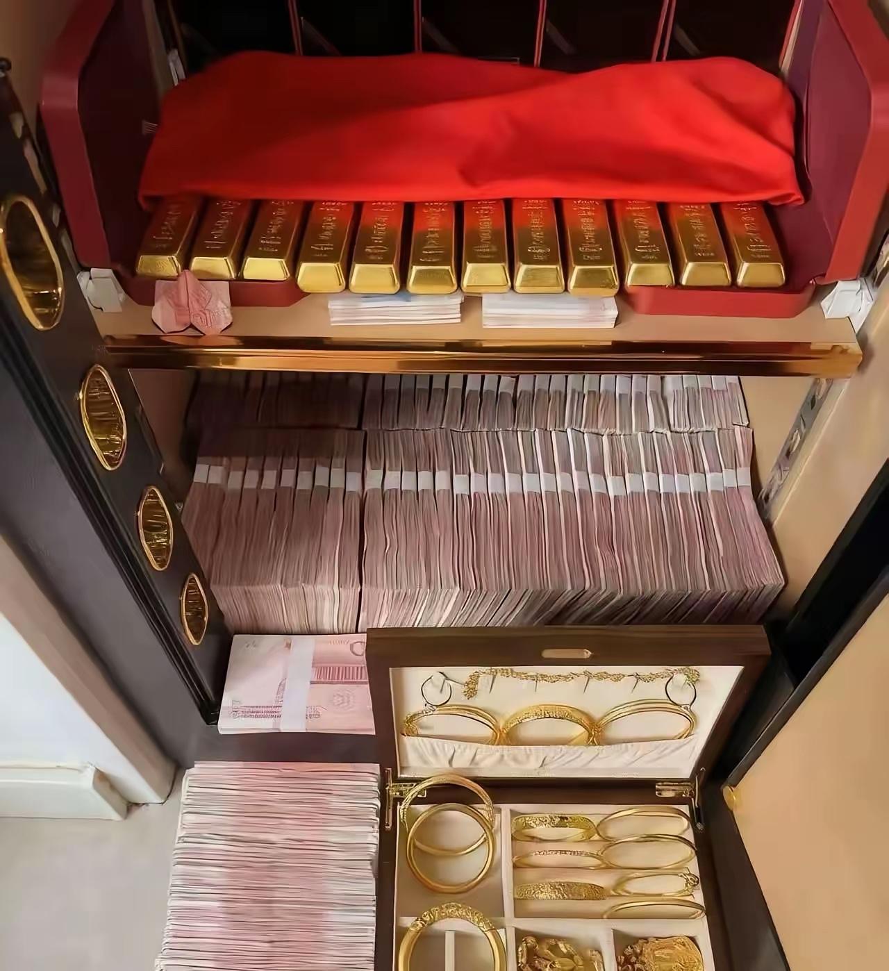 可以躺平了，这些钱够普通人用一辈子了 
只要不乱花 不乱买贵的东西 
不好面子 