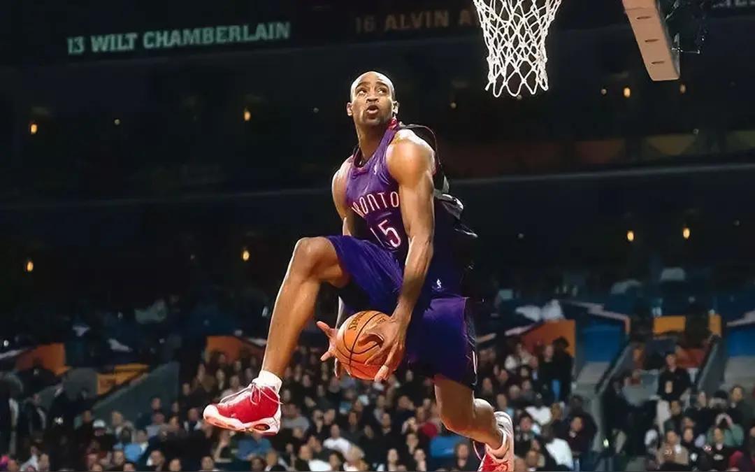 细数NBA单项之王
一，得分王：乔丹，十届得分王，最厉害的是季后赛比常规赛得分高