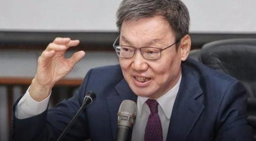 萧旭岑曾抛出一个惊雷：若台湾民众真想统一，动手的未必是大陆，反可能是美日。他认为