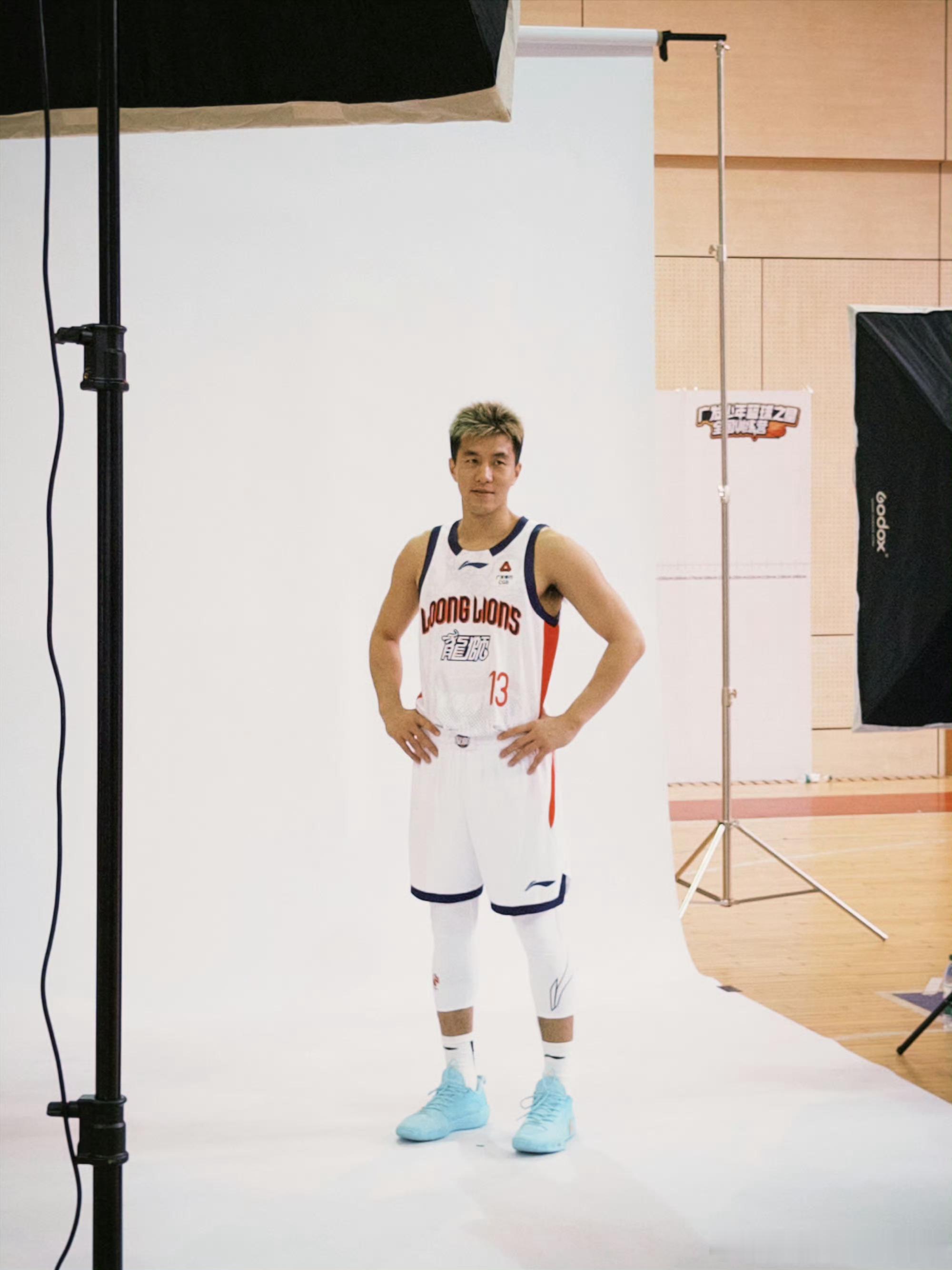 知道什么是球队的大哥吗郭艾伦