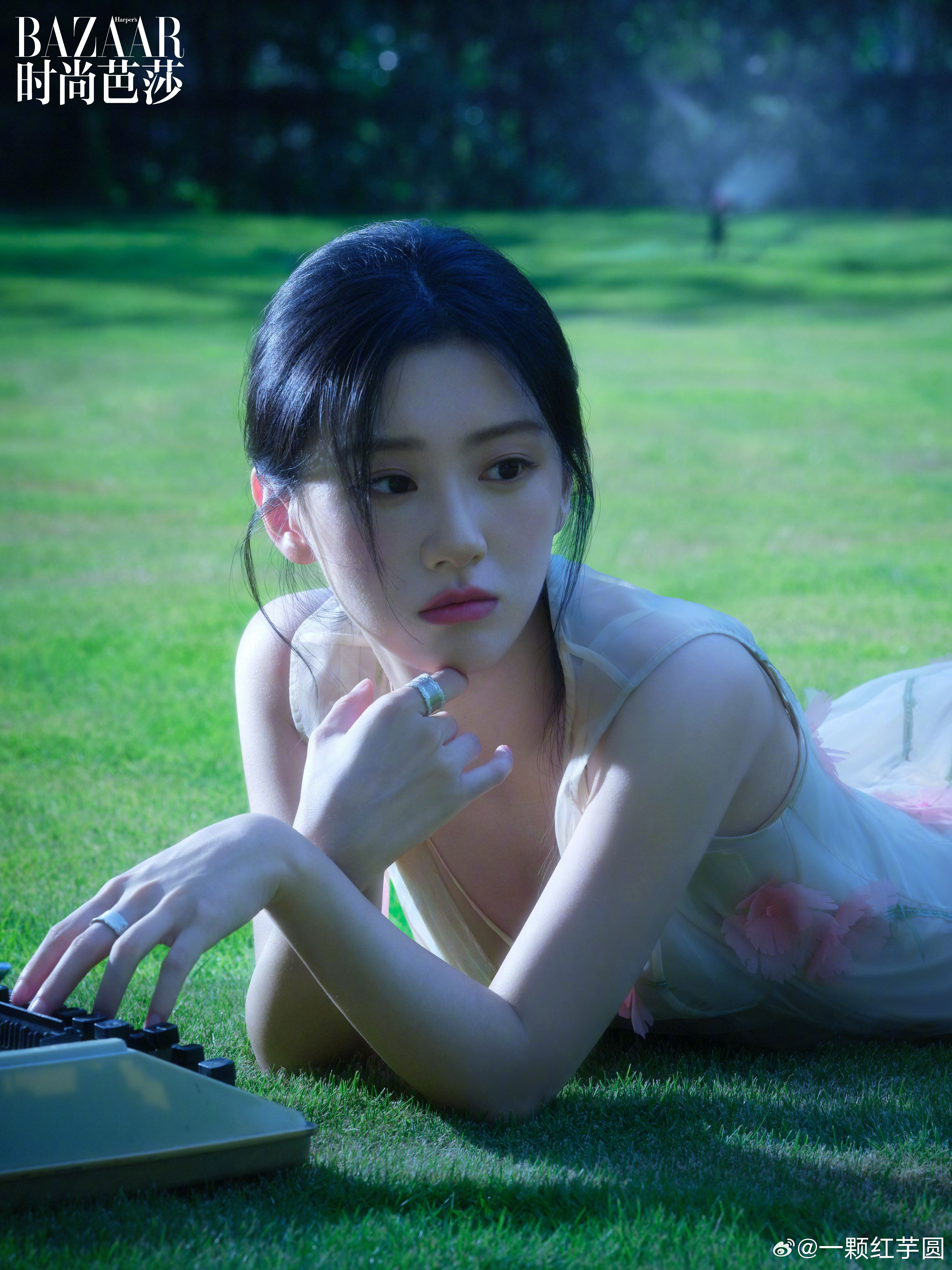 包上恩 时尚芭莎大片！包包太出片了，美得心醉[爱你] ​​​