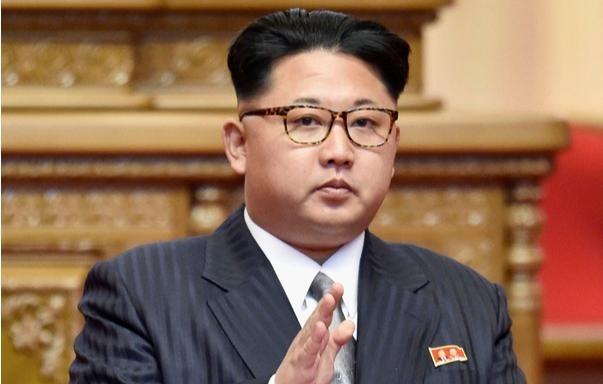 金正恩豁出去了，比普京还狠，就要干垮乌克兰，俄紧急改装运输机朝鲜官方宣布，将在原