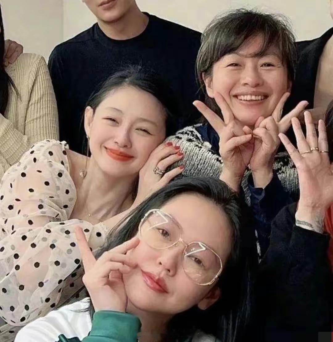 如果换做你，你会离婚不到三个月就带其他男的回家跟他结婚吗？真的爱小孩，我觉得不会