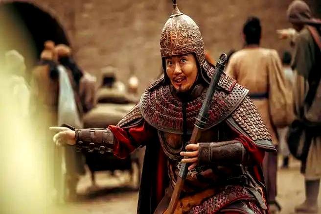 他摔碎的不是茶杯，是整个相声圈对演员的偏见。孟鹤堂在《镖人》片场那记反手刀，吴京