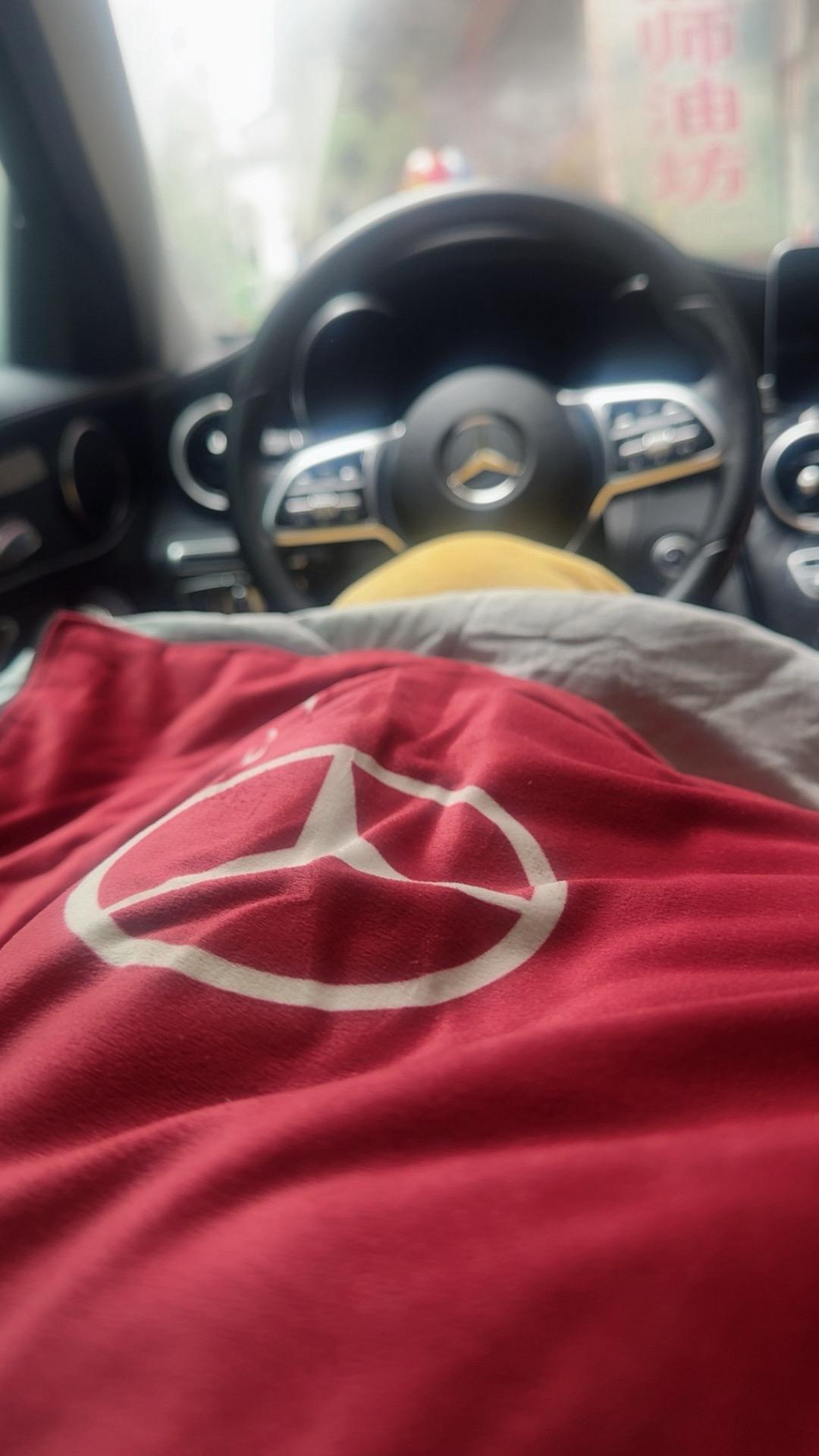 我觉得女人最好的归宿，不是婚姻，而是经济独立。一个女人可以没有男人，但...