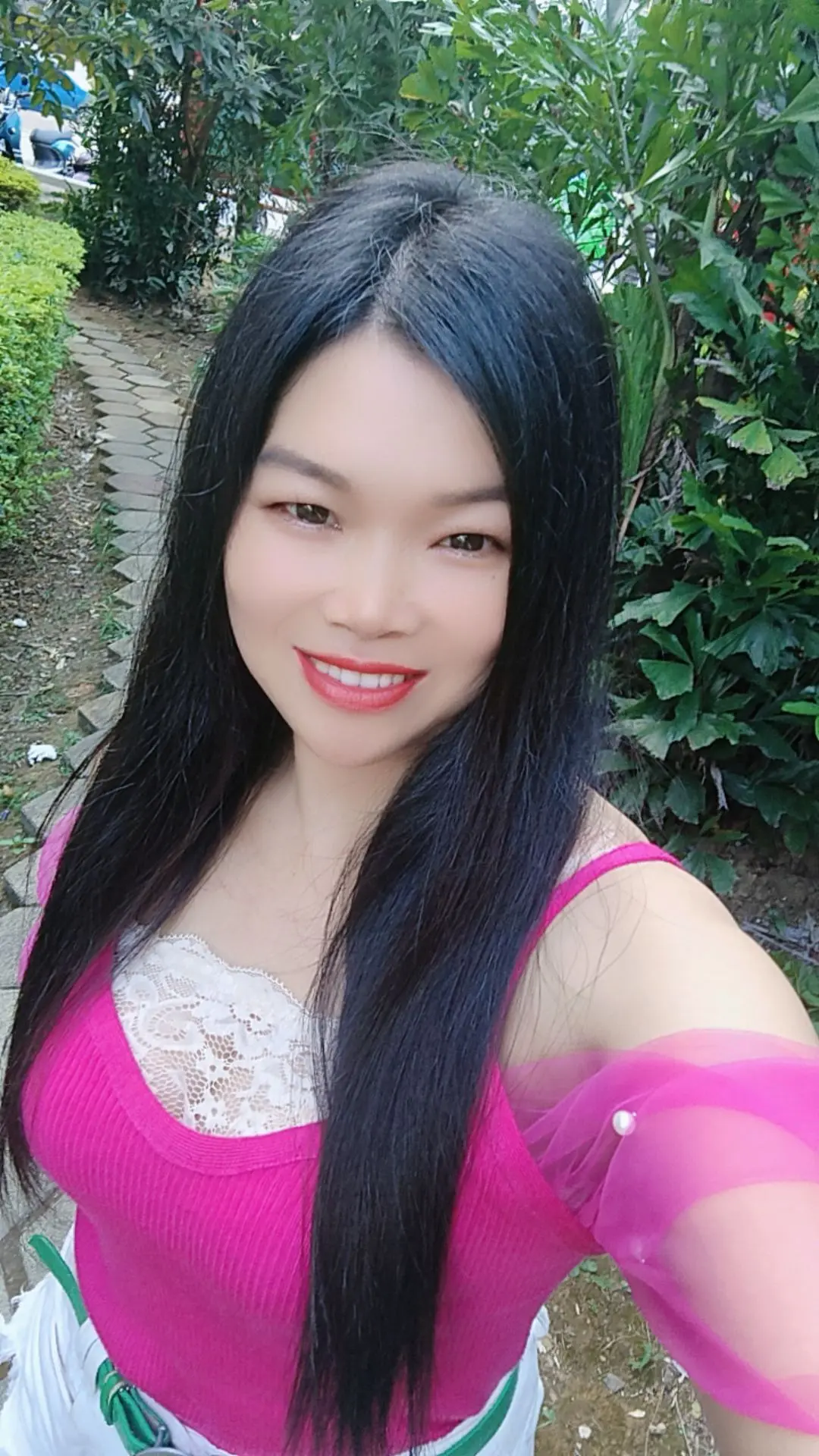 爱傻笑的傻丫头