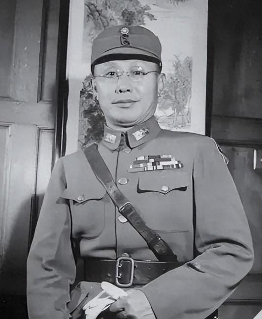 毛主席和蒋介石的共同对手，两次背叛蒋介石，最终结局如何？
1949年，三大战役结