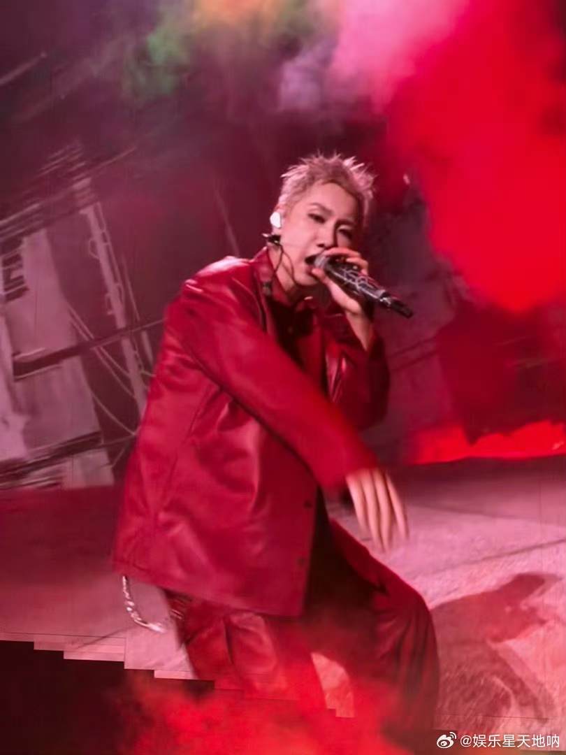 汪苏泷好S的视角汪苏泷演唱会好S的视角5. 成都演唱会这个近距离机位太会拍了！红