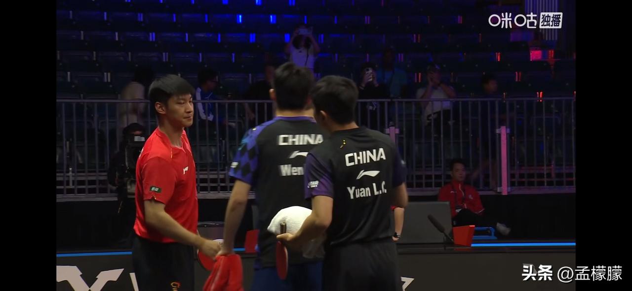 袁励岑/温瑞博🇨🇳3-1薛飞🇨🇳/贾哈🇺🇸【11-9，11-6，8-