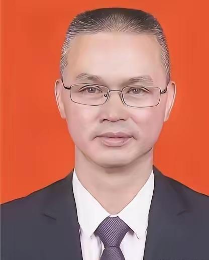 1997年，19岁战士为救人而牺牲，父母几度昏厥，可谁料20年后，战士母亲病逝，