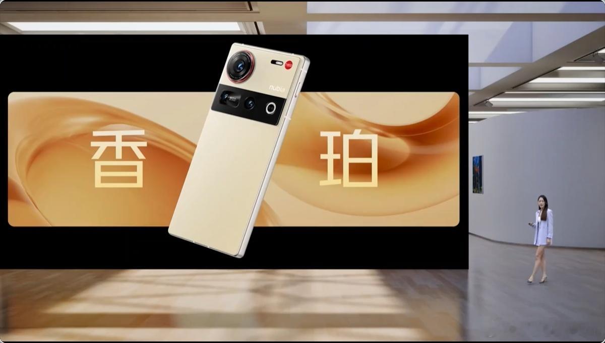 努比亚Z70 Ultra  在设计方面，采用了全金属中框，微弧线的柔化设计，拥有