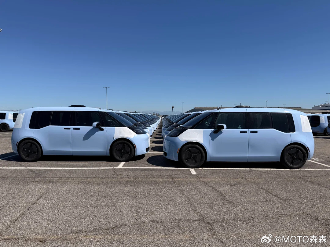 对岸网友在长滩港看到一大批等待加装设备的ojai车身via reddit汽场全开