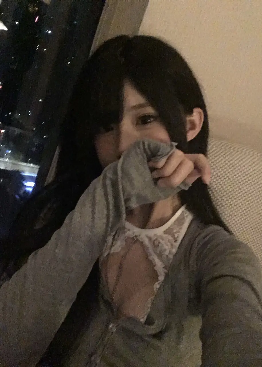 你和你身上的香水一样 离开我才闻到后调