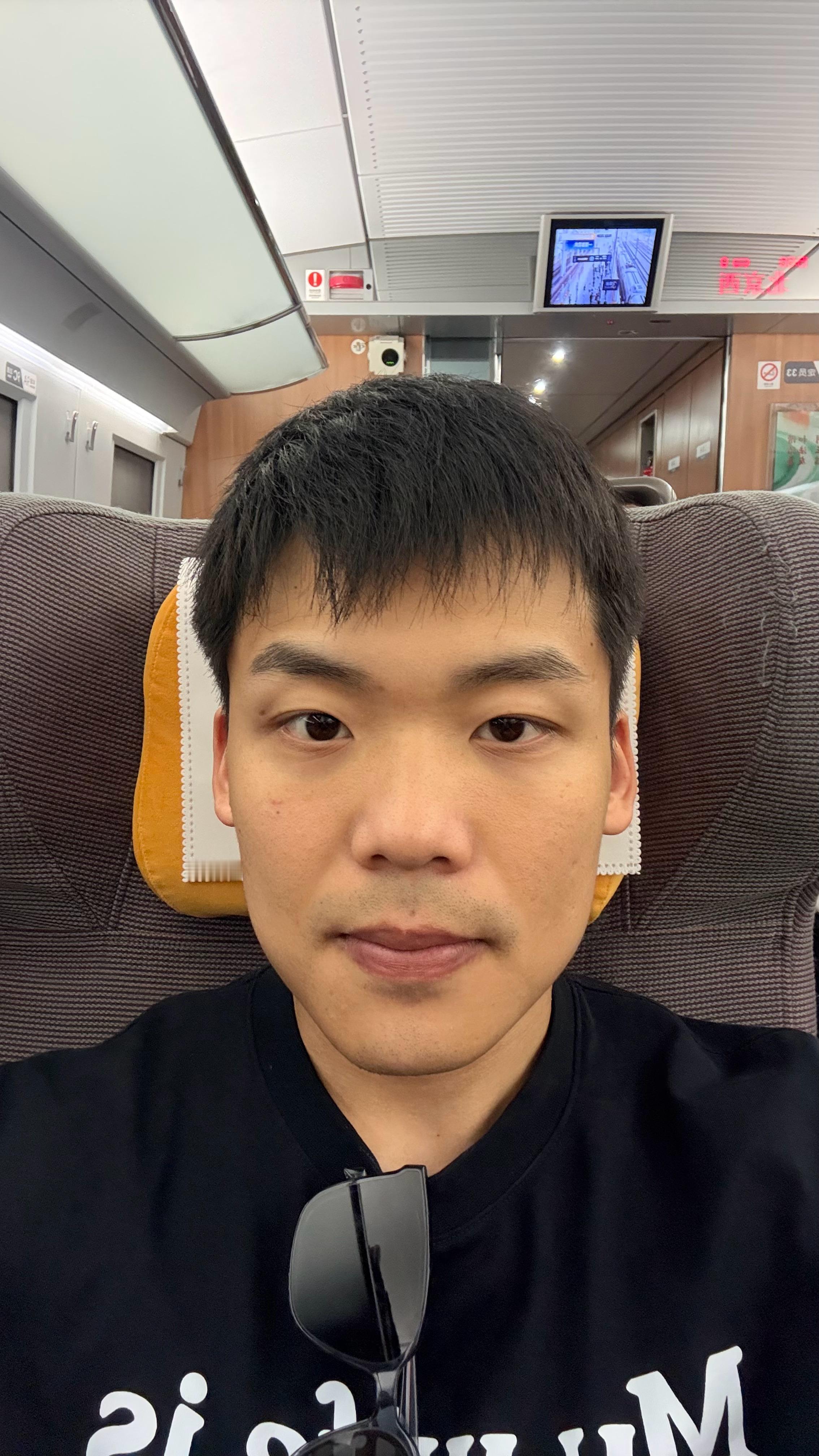 气色好太多了，有点想工作了怎么说。邯郸有什么好吃的推荐吗？ 