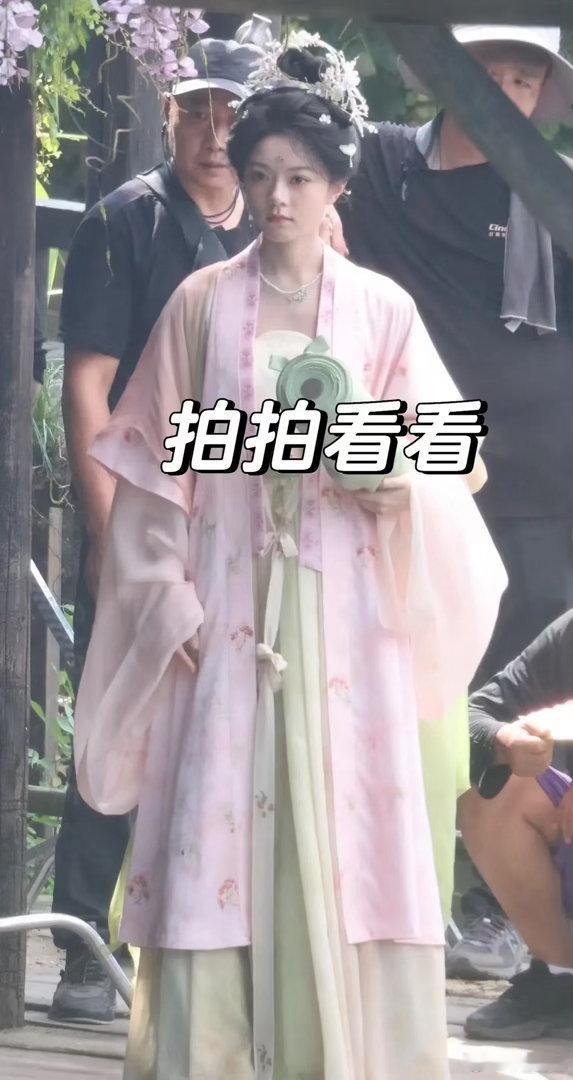 又老又小的赵今麦
