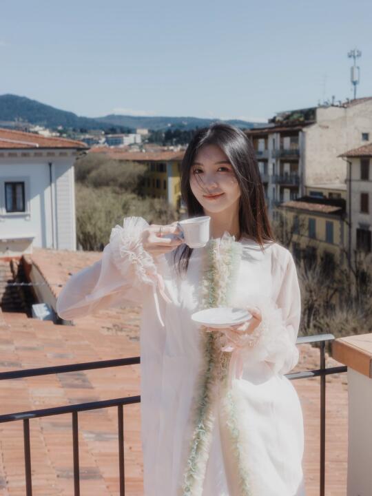 𝑂𝑂𝑇𝐷•把花瓣穿在了身上