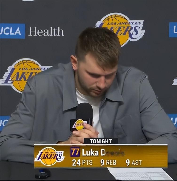 东契奇谈三分犯规：
“这责任在我，不该在对方投三分时犯规。我觉得他当时的动作….