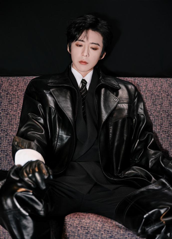 刘宇宁干一行行一行刘宇宁干一行行一行，简直太厉害了，唱歌又好听，演戏又能把角色拿