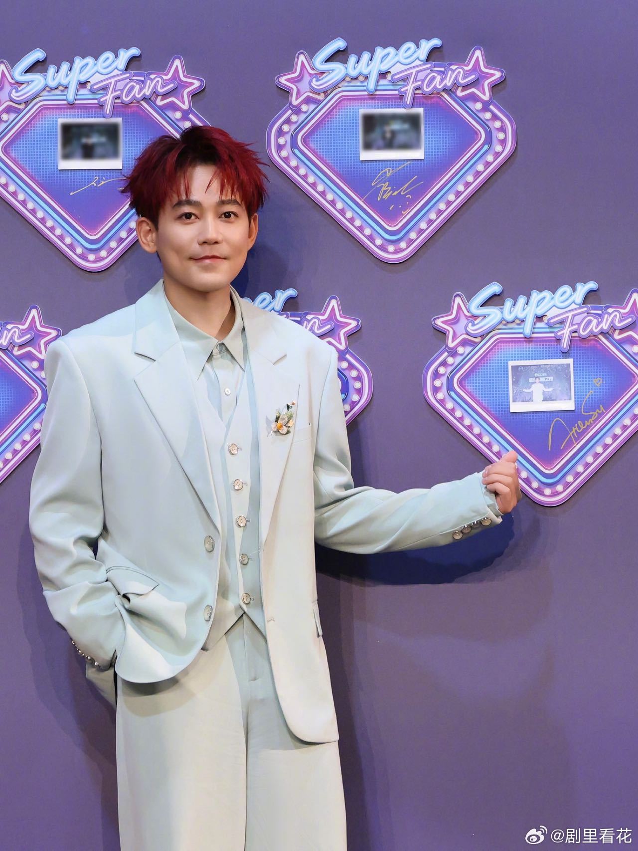 苏醒连续三年巅峰实力歌手 三连冠靠的是真本事！苏醒的音乐里态度与才华并存，流行说