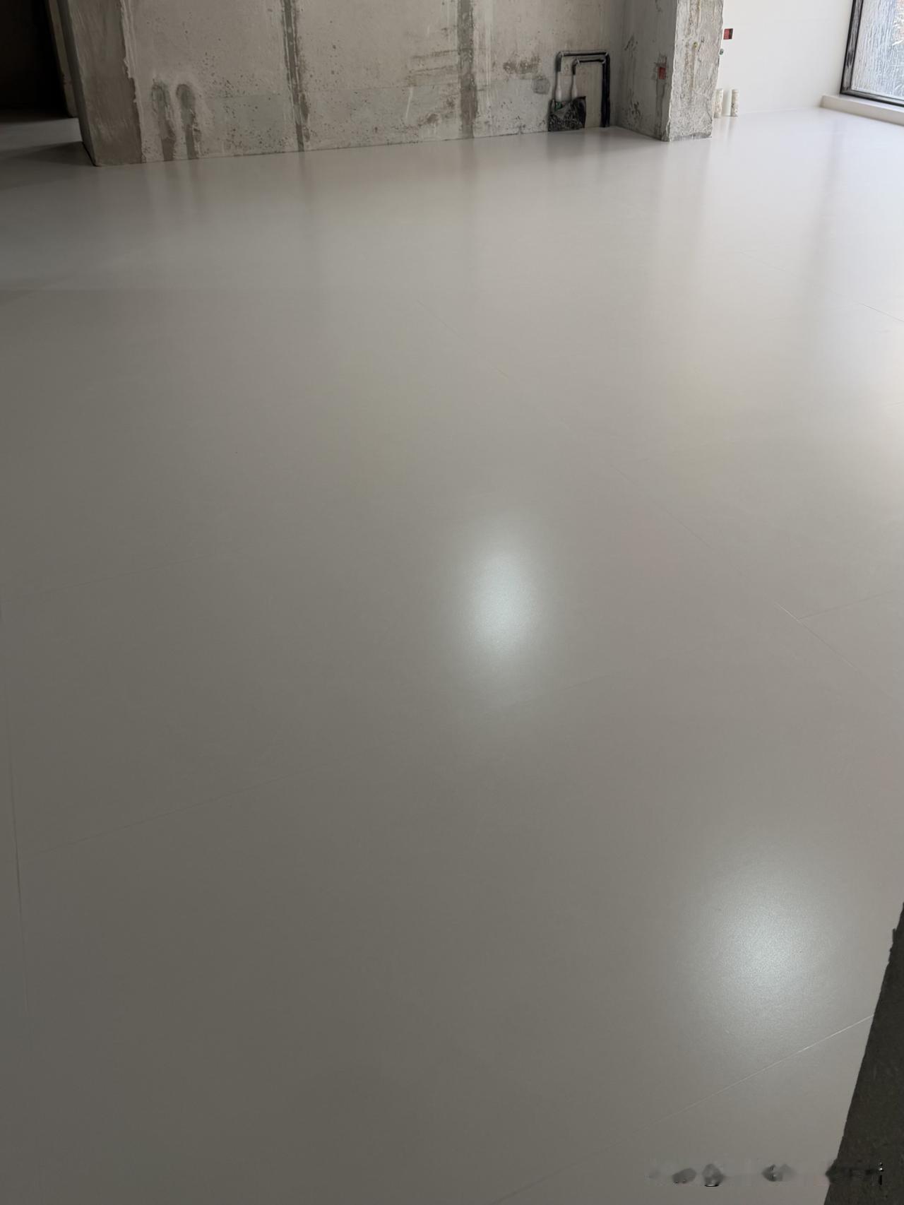 美缝结束，乍一看好像看不到缝，但是换个角度就显形了[偷笑]